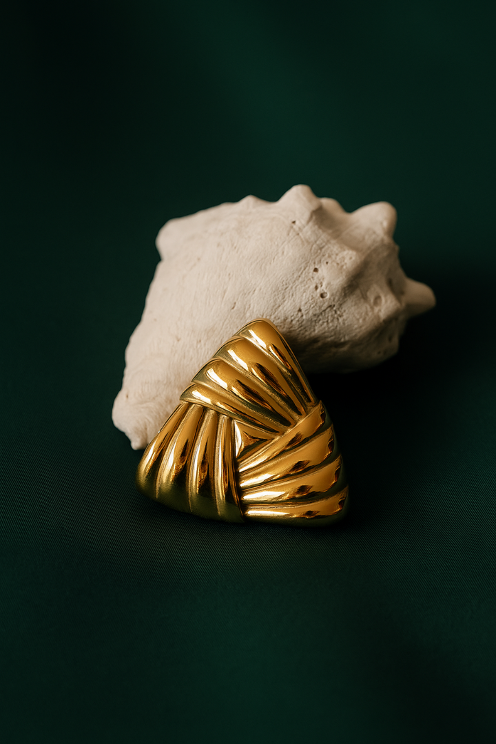 Vintage triangular earrings - Gold plated