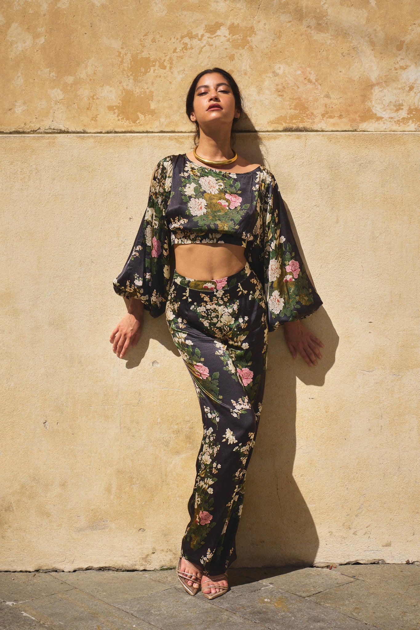 Straight-Leg Pants with Chinese Peony Print – Black